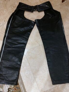 Men's Black Leather Vanson Custom Riding Chaps with Side Zippers